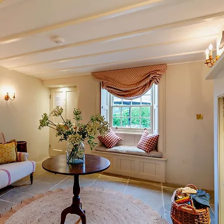 4 Bed In York Oc-94652